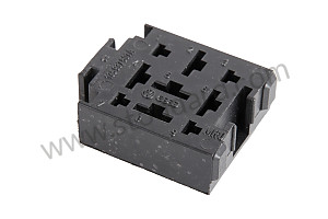 TERMINAL SLEEVE HOUSING 9 POLES / OPTION: HEADLAMP WASHER (Option code: M288)