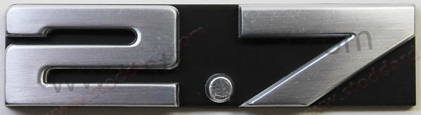 91155901503 - 2.7 Silver Engine Grille Emblem. 911 1974-1977 for Porsche 