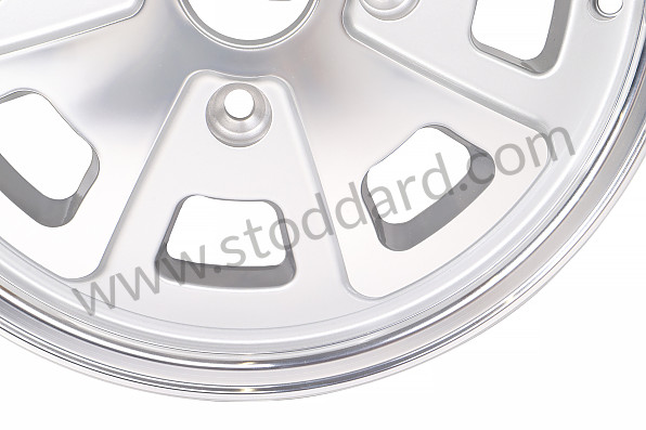 91436101101SIC - Maxilite Fuchs 914-4 2.0 Liter Wheel 15 X 5.5-Inch 91436101101 for Porsche 