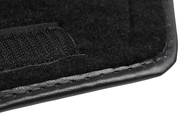 95557330809 - FOOTWELL OUTLET VENT for Porsche Cayenne 955 03-06 &bull; 2003 &bull; Cayenne Turbo &bull; Automatic Gearbox