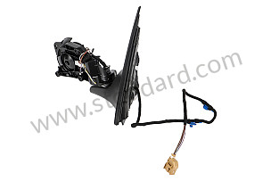 MIRROR BASE Left-hand drive / RIGHT / OPTION: DOOR MIRRORS ELECTRICALLY RETRACTABLE ELECTRICALLY ADJUSTABLE SEPARATELY HEATED (Option code: I6XP), OPTION: COURTESY ENTRY AND EXIT LIGHTS (Option code: I9TF) (9557312240301C)