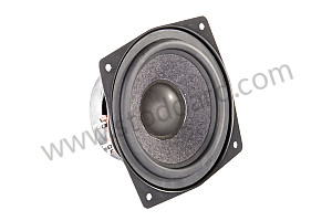 LOUDSPEAKER OPTION: SOUND SYSTEM (Option code: M490)