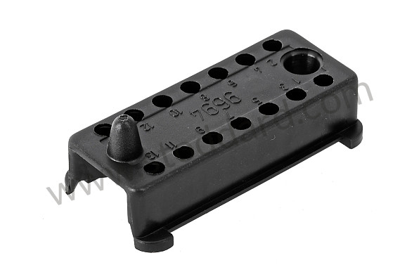 99965243040 - Connector for Porsche 