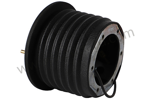99A000574992 - MOMO HUB 924,944 1976-84 for Porsche 