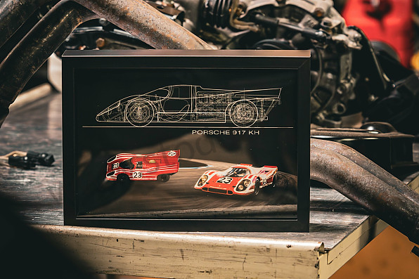 99A001050546 - SPECIAL EDITION FRAME 917 RED for Porsche 