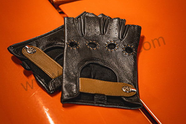 99A001069353 - BLACK LEATHER DRIVING FINGERLESS GLOVES - NIGHT DRIVER for Porsche 