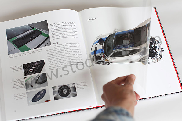 99A001078906 - Book 911 R - Limited and numbered edition - German version for Porsche 