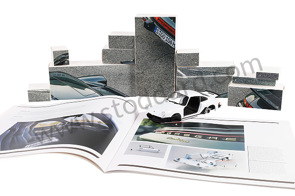 99A001083264 - 911 TURBO WHITE ADVENT CALENDAR 1/24 SCALE WITH ENGINE SOUND (ENGLISH & GERMAN) for Porsche 