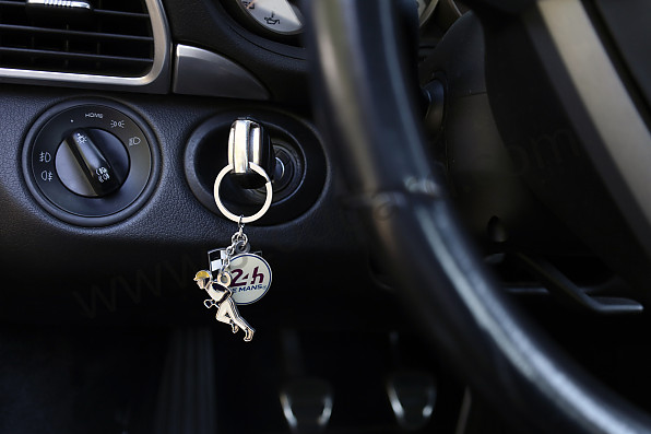 99A001111280 - ORIGINAL'S METAL CHARMS KEYCHAIN 24H LE MANS OFFICIAL for Porsche 