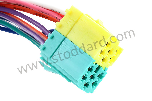 PCG64257300 - ADAPTER CABLE FOR AMPLIFIER CONNECTION for Porsche 