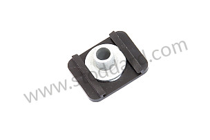 RETAINER PLATE DRIVER&rsquo;S SIDE (99757253300)