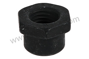 NUT  (WHT004771)