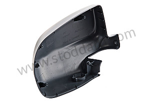 MIRROR HOUSING LEFT / OPTION: COURTESY ENTRY AND EXIT LIGHTS (Option code: I9TF) (95573162701G2X)