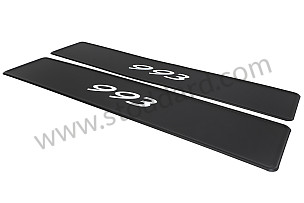 DECAL LABEL  (PCG70199300)