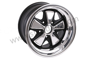 Maxilite  Wheel 15 X 9-Inch Et 15mm Offset Polished Lip And Petals, Black Insets ET 15 MM / 9 X 15 INCHES (911361020079PB)