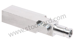 Metal Clutch Cable Connector 911 1970-71
This connector is only for the 1970-1971 Model Year 911 T,E, or S with the Type 911 Gearbox. ALUMINIUM (SIC42321200)