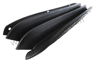 Rear Spoiler Wall Grille 996 997 1999-2012 996.512.250.00  (99651225000)