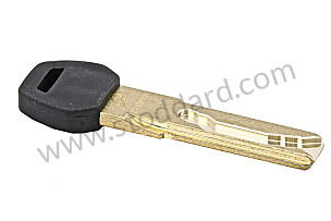 REPLACEMENT KEY WITH KEY NUMBER (OBLIGATORY: PLEASE EMAIL OR FAX A COPY OF THE CAR REGISTRATION DOCUMENT) (99653893200)