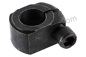 CLAMP NUT RIGHT (131405670)