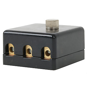 Fuse box and fuses for Porsche 911 Turbo + 965 &bull; 1978 &bull; 3.3 Turbo &bull; Coupe &bull; Manual Gearbox, 4 Speed